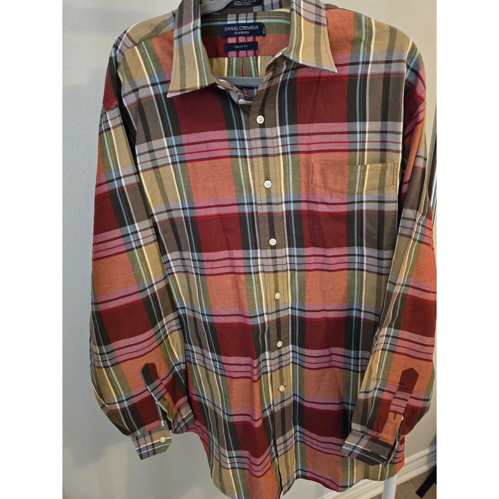 Daniel Cremieux Classic Button up Large